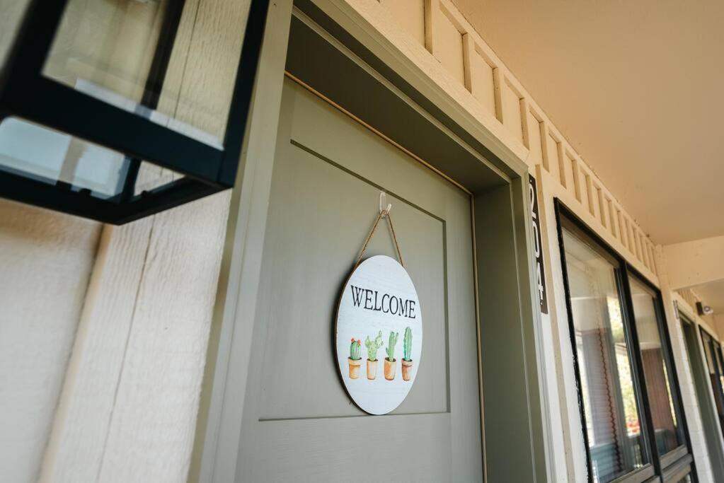 Pet Friendly Boho Condo With Pool--Fitness Center--Next To The Branson Landing--Close To Convention Center And Kanakuk Esterno foto
