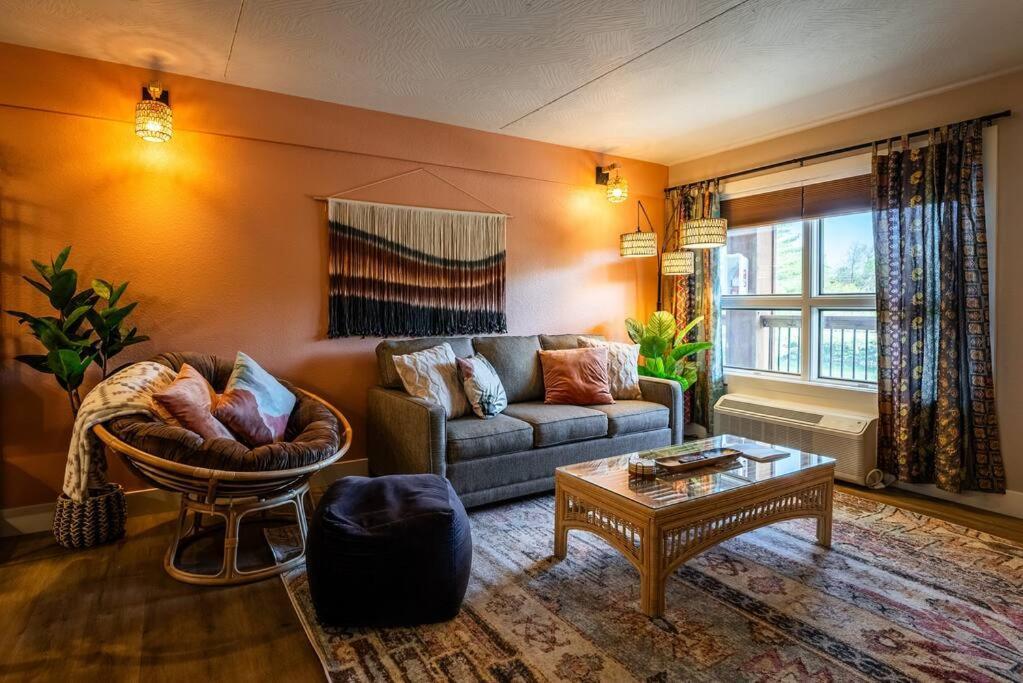 Pet Friendly Boho Condo With Pool--Fitness Center--Next To The Branson Landing--Close To Convention Center And Kanakuk Esterno foto