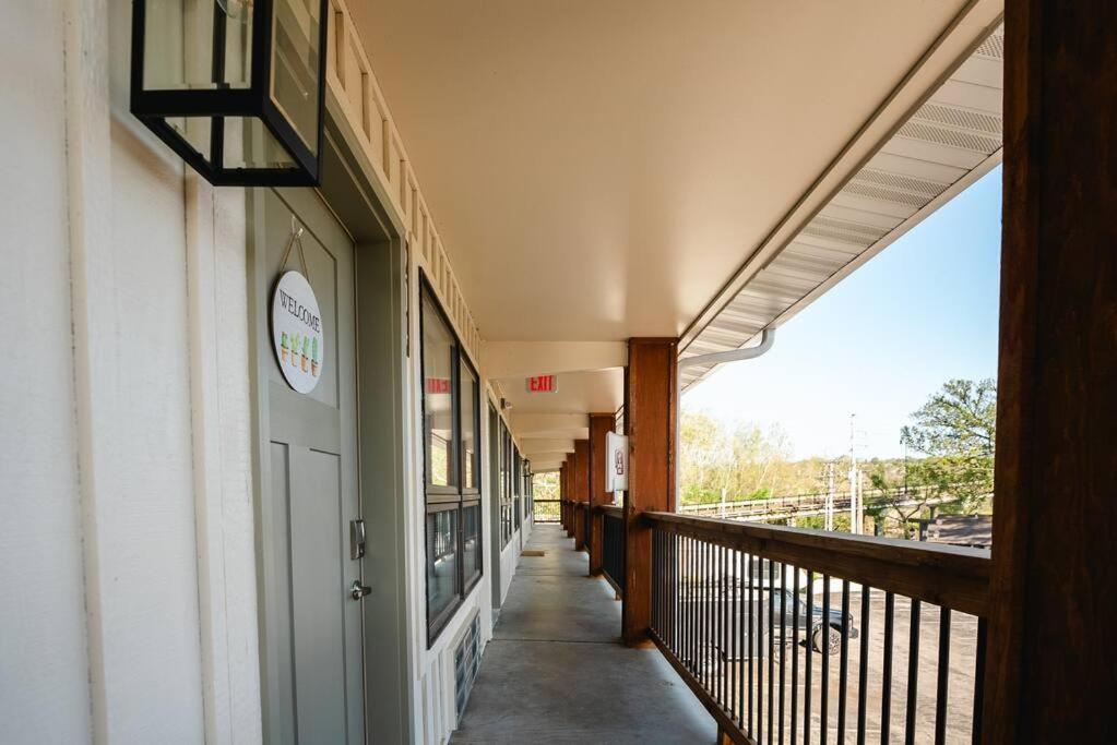 Pet Friendly Boho Condo With Pool--Fitness Center--Next To The Branson Landing--Close To Convention Center And Kanakuk Esterno foto