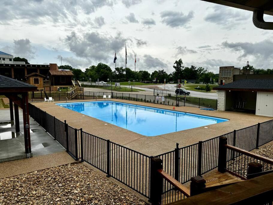 Pet Friendly Boho Condo With Pool--Fitness Center--Next To The Branson Landing--Close To Convention Center And Kanakuk Esterno foto