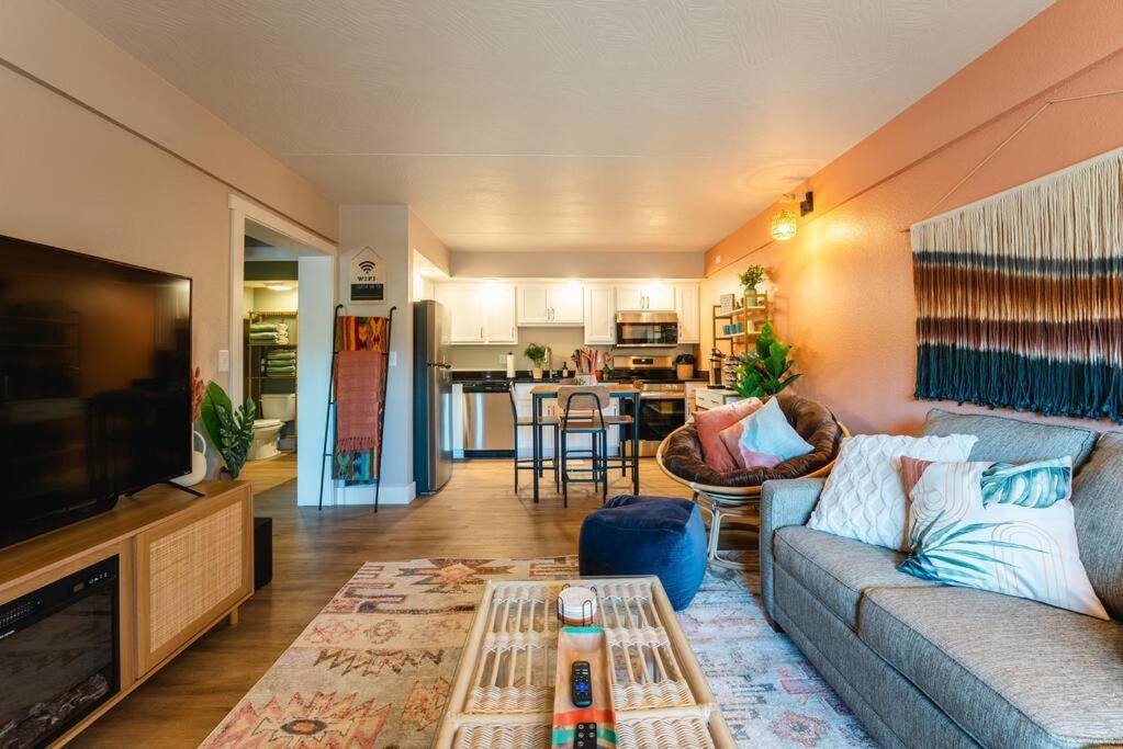 Pet Friendly Boho Condo With Pool--Fitness Center--Next To The Branson Landing--Close To Convention Center And Kanakuk Esterno foto